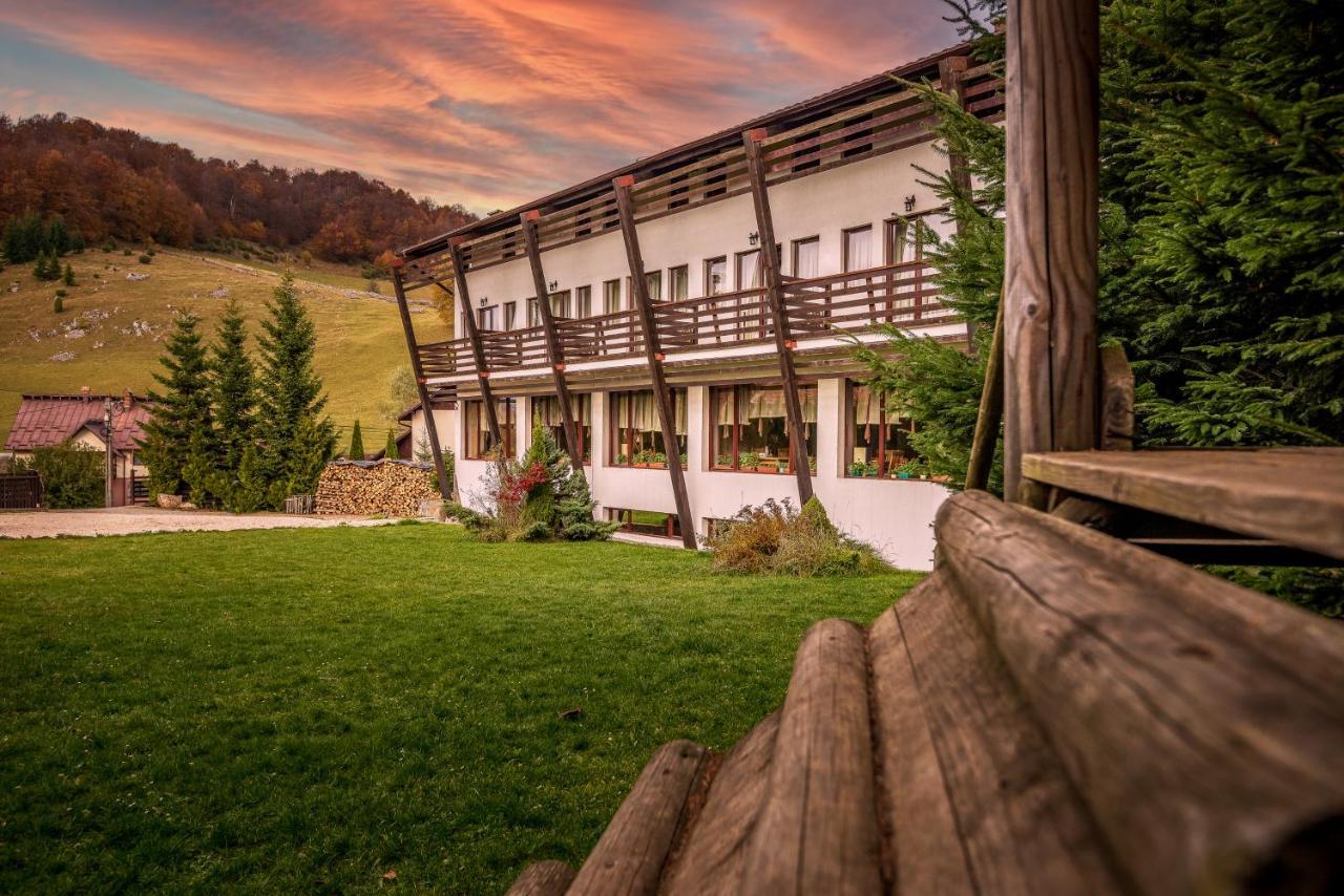 Casa Muntelui Hotell Fundata Eksteriør bilde
